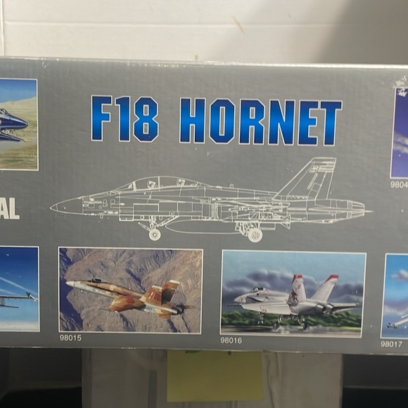 Airplane Model - Picture 7 of 9